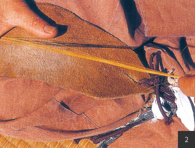 완성된 갓(박쥐문양갓): 갓일(입자장) 기능보유자 박창영 선생의 작품